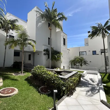 Royal Palm 10 Apartament *